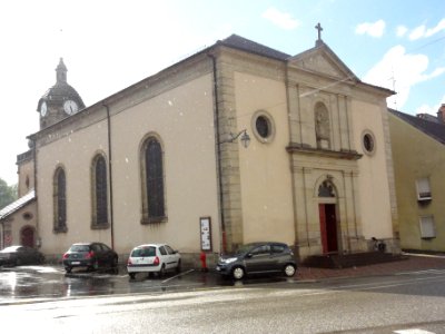 Niderviller (Moselle) église extérieur