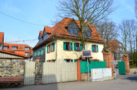 Nieder-Erlenbach, Alt Erlenbach 24