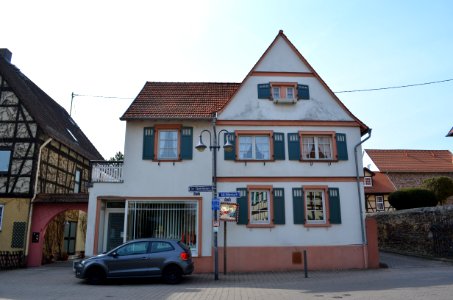 Nieder-Erlenbach, Alt Erlenbach 25