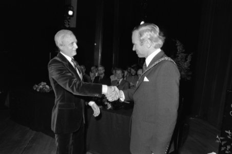 Nieuwe burgemeester van Amstelveen, jhr W Quarles van Ufford (kop), Bestanddeelnr 929-9366