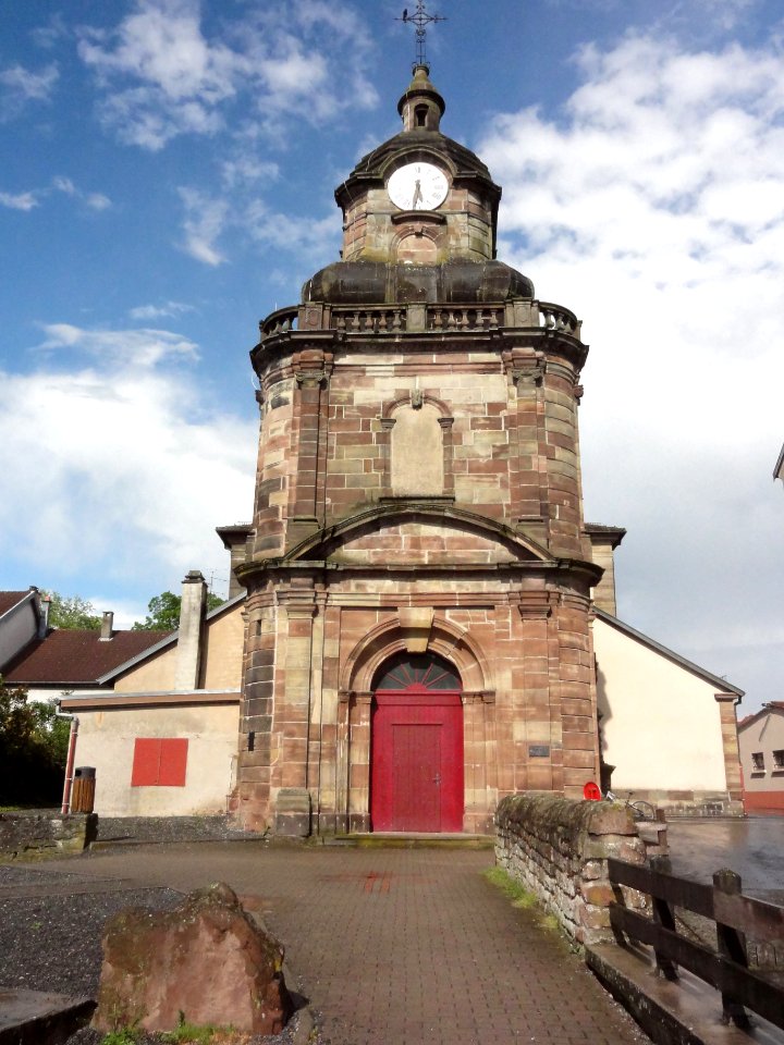 Niderviller (Moselle) église façade du clocher