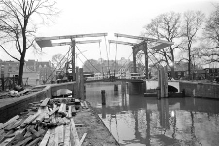 Nieuwe brug over Nieuwe Herengracht bij Amstel (nr 237 Amsterdam, Bestanddeelnr 925-2856