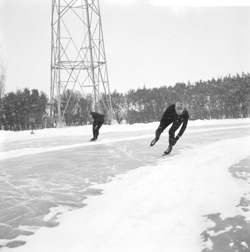 Nico Houter kampioen Noord-Holland en Utrecht 1962 schaatsen, tijdens het rijden, Bestanddeelnr 914-6628