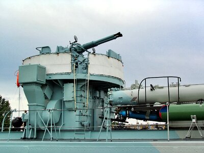 The ship ship anti-aircraft cannon the museum photo