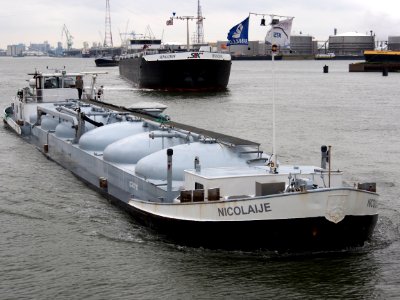 Nicolaije - ENI 02315792, Van Cauwelaertsluis, Port of Antwerp pic1