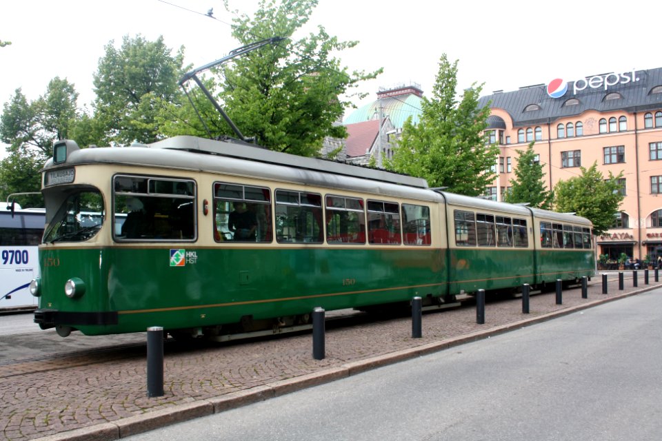 Old tram in Helsinki august 2016 - 2