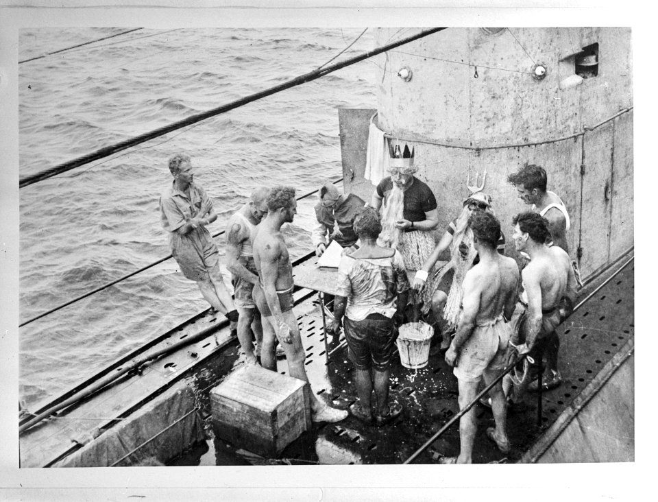 Onderzeeboot Hr. Ms. O21. Neptunus festival bij het passeren van de evenaar. D, Bestanddeelnr 935-0323