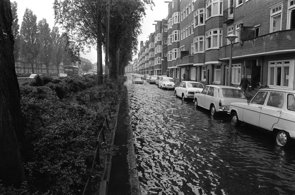 Ondergelopen straat, Bestanddeelnr 927-9932