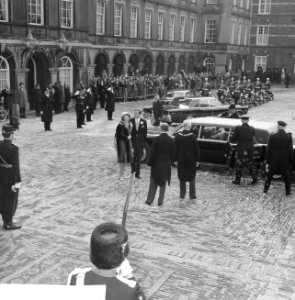 Ondertrouw prinses Beatrix en Claus, Bestanddeelnr 918-7965
