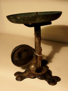 Old photographical equipment pic17