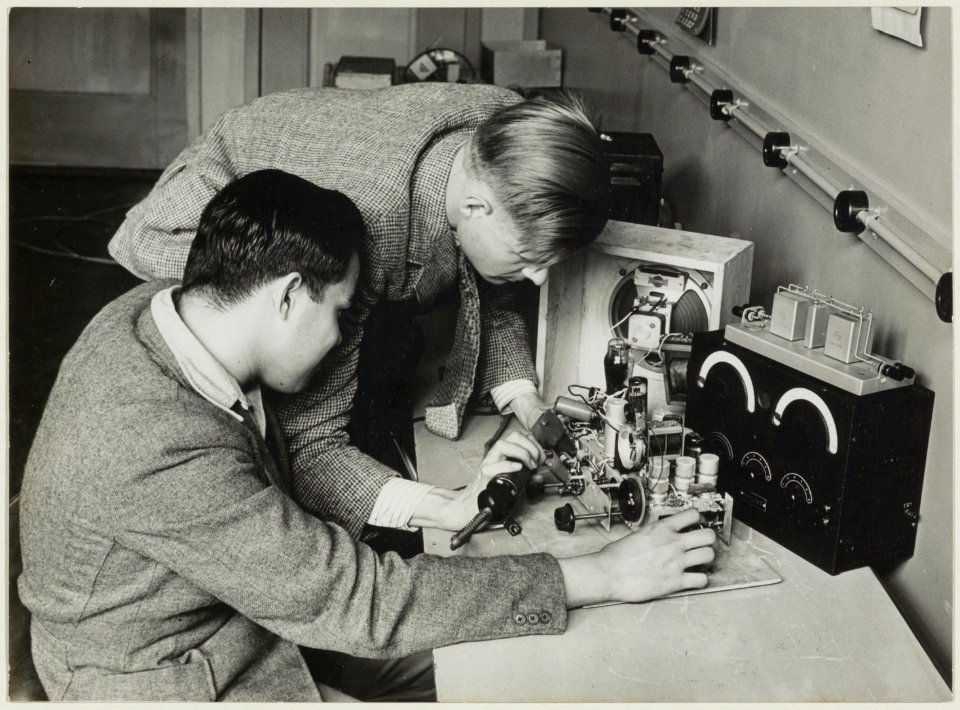 Onderwijs aan de Middelbaar Technische School (M.T.S.) aan de Verspronckweg, NL-HlmNHA 54011340