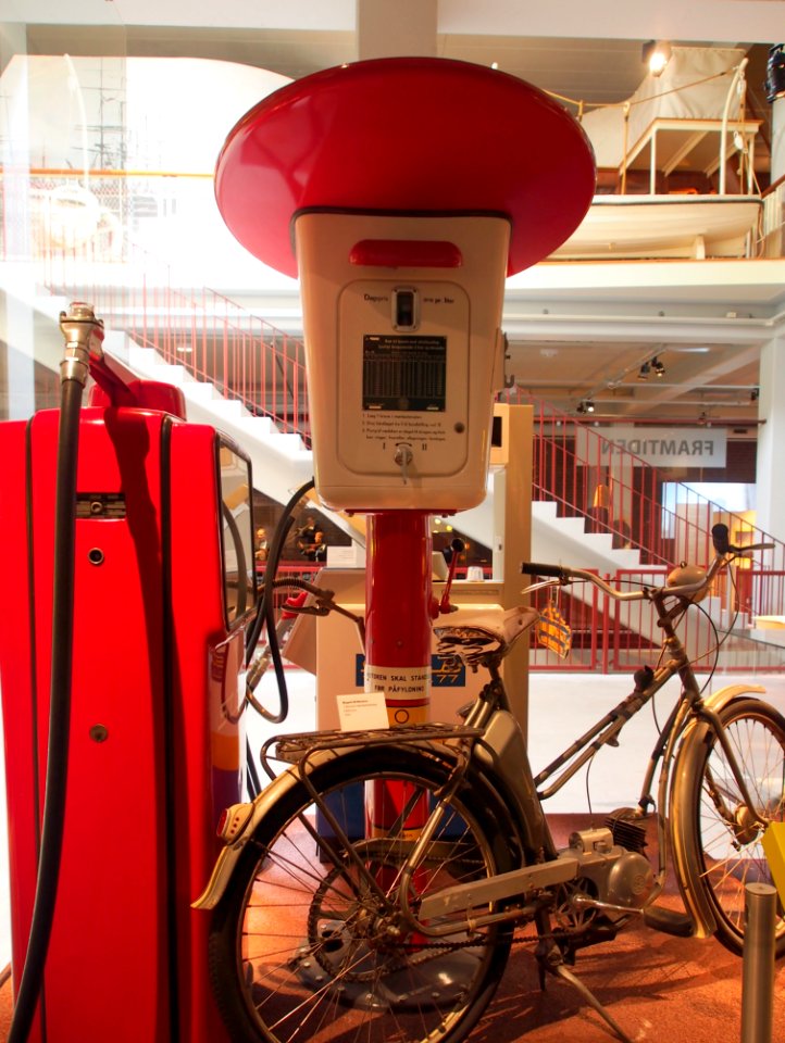 Old petrol pump at the Teknikens och Sjöfartens hus, Science and Maritime House
