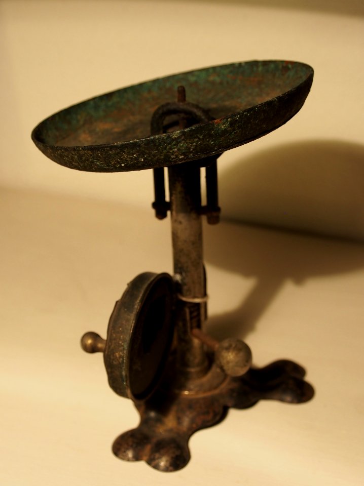 Old photographical equipment pic16