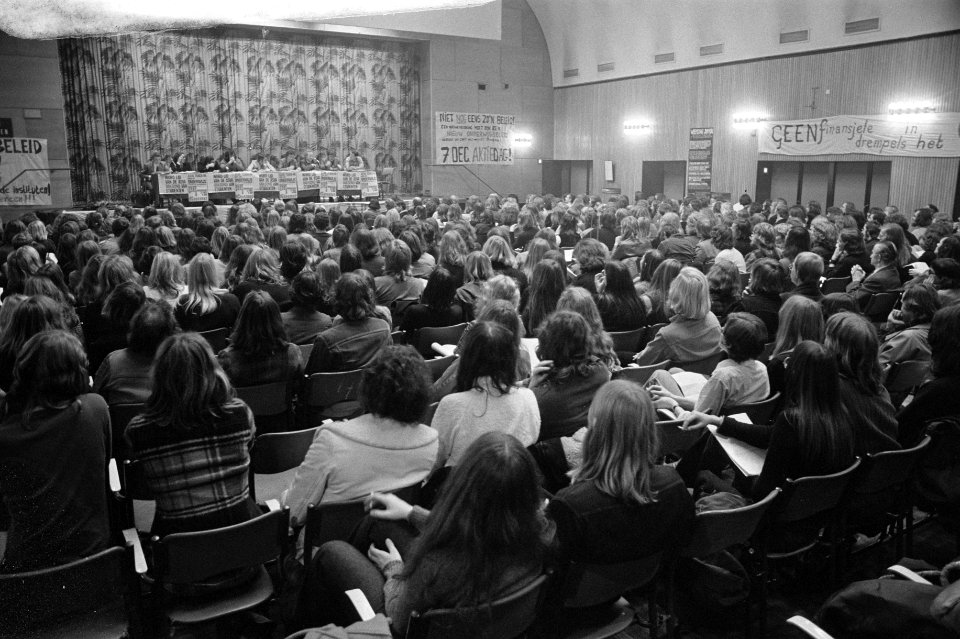 Onderwijs-teach-in in Krasnapolsky, Bestanddeelnr 926-0450