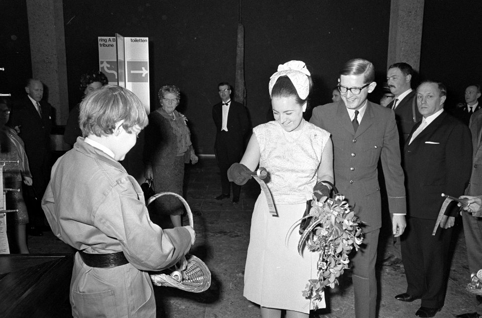 Ondertrouw prinses Margriet en Pieter van Vollenhoven aankomst Doelen, Bestanddeelnr 919-8683