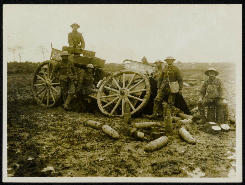 One of the many German ammunition limbers caught by one of our shells near a 5.9, Bestanddeelnr 158-0041