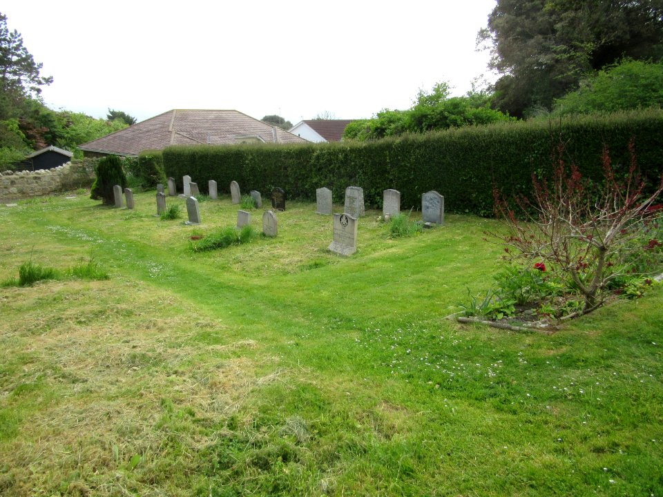 Old St Lawrence's Church, Seven Sisters Road, St Lawrence, Isle of Wight (May 2016) (Churchyard) (2)
