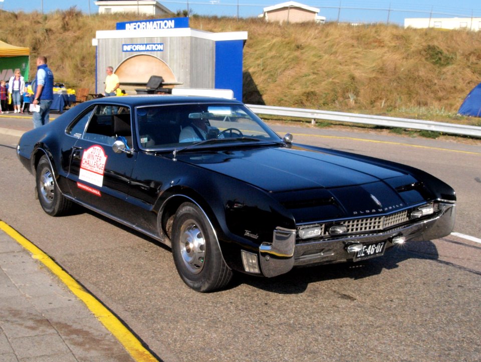 OLDSMOBILE TORNADO dutch licence registration DE-46-07 pic5