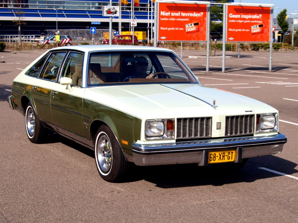 Oldsmobile Cutlass Salon 68-XR-GT pic2