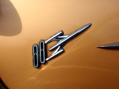 Oldsmobile 88 emblem