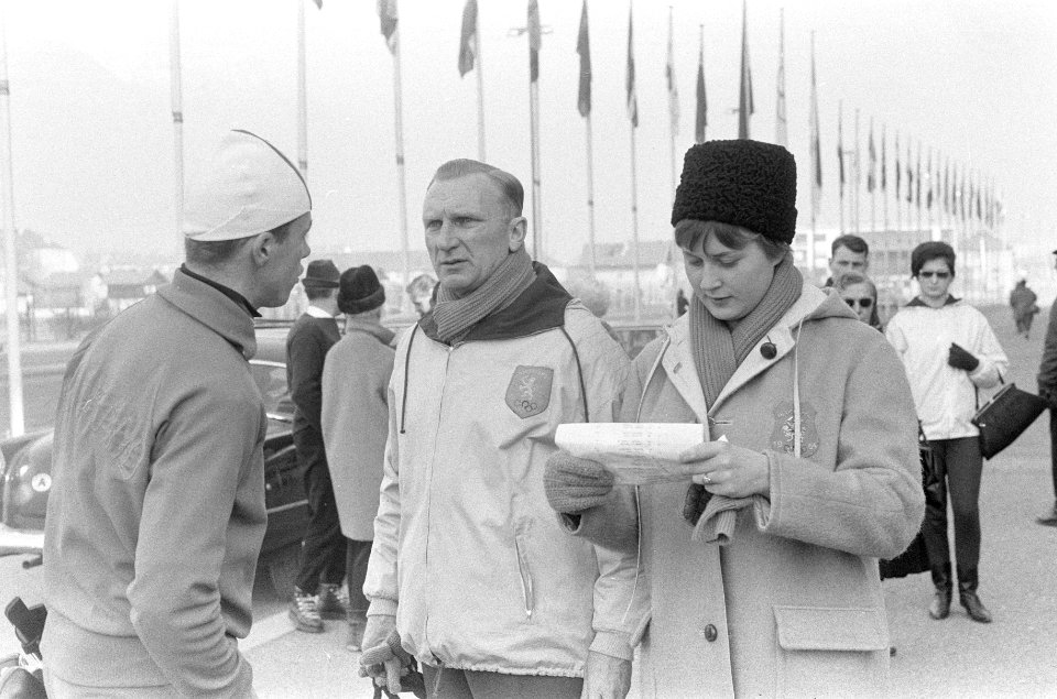 Olympische Winterspelen 1964 Schaatser Rudi Liebrechts, chef de mission Kees Ke, Bestanddeelnr 916-0101