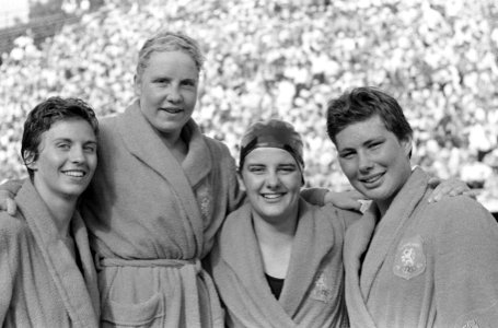 Olympische Spelen te Rome. In de series van de 4x100 meter wisselslag estafette , Bestanddeelnr 911-5839