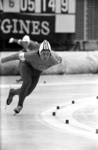 Olympische Winterspelen te Grenoble. Ans Schut in actie op de 3000 meter., Bestanddeelnr 921-0808