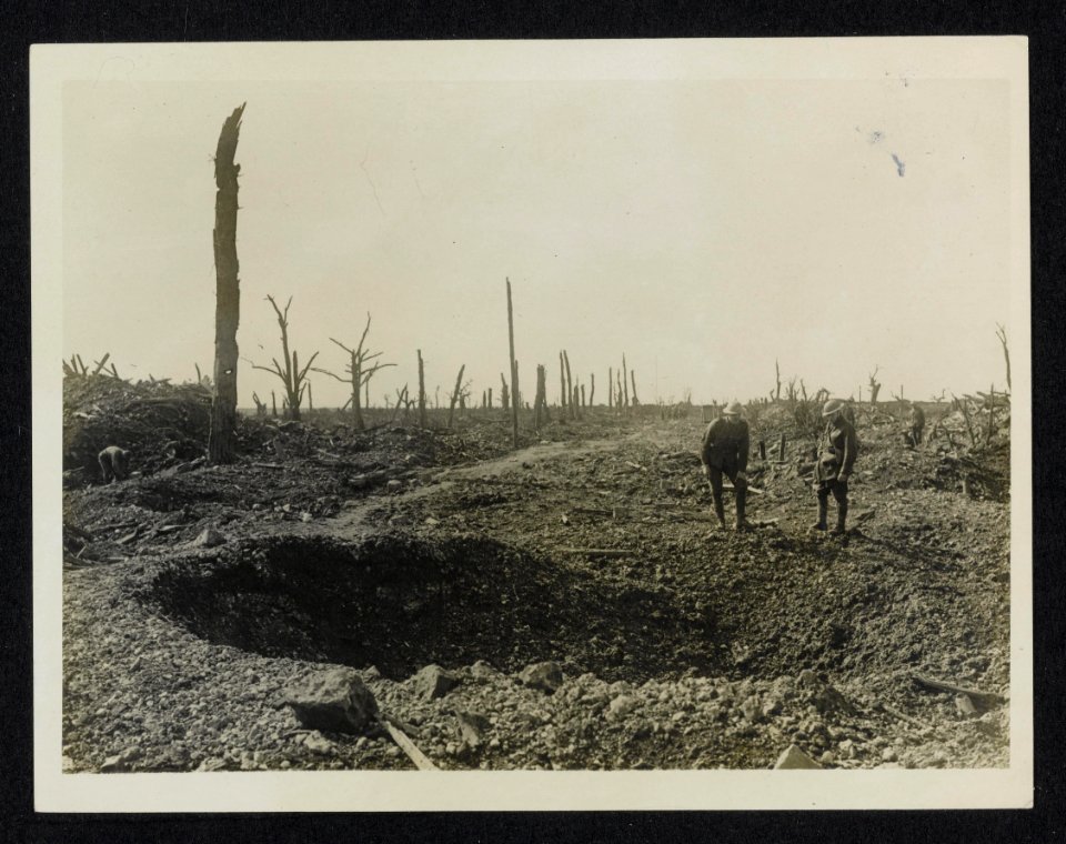 One of the roads to Bapaume, Bestanddeelnr 158-1145