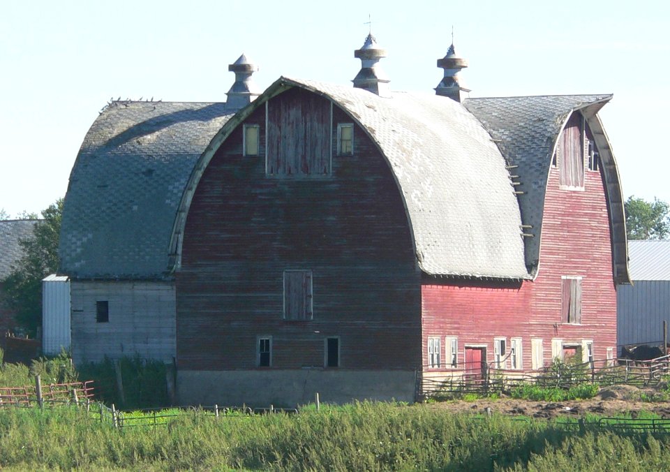 Ole Nelson barn (Grant County, South Dakota) from NW 1