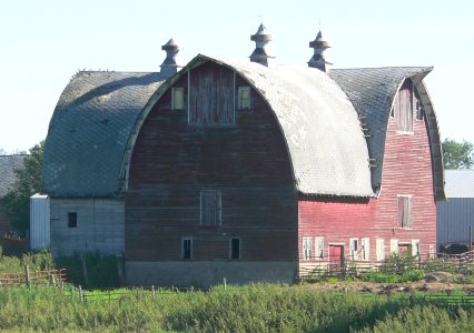 Ole Nelson barn (Grant County, South Dakota) from NW 1