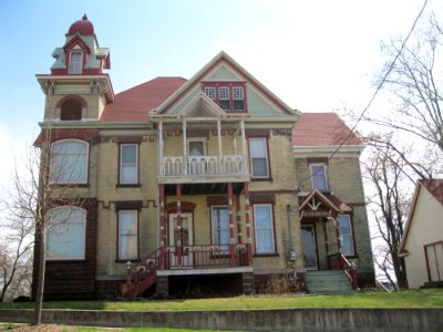 Ole K. Roe House side 01