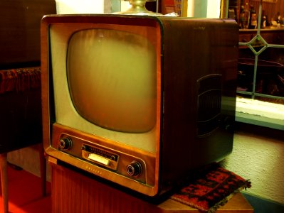 Old Philips television set, pic5