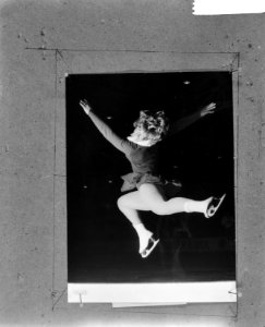 Olympische Winterspelen 1964, Sjoukje Dijkstra in actie sprong, Bestanddeelnr 916-0219