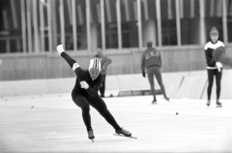 Olympische Winterspelen te Grenoble. Tatyana Sidorova (Sovjet-Unie) in actie op , Bestanddeelnr 921-0673