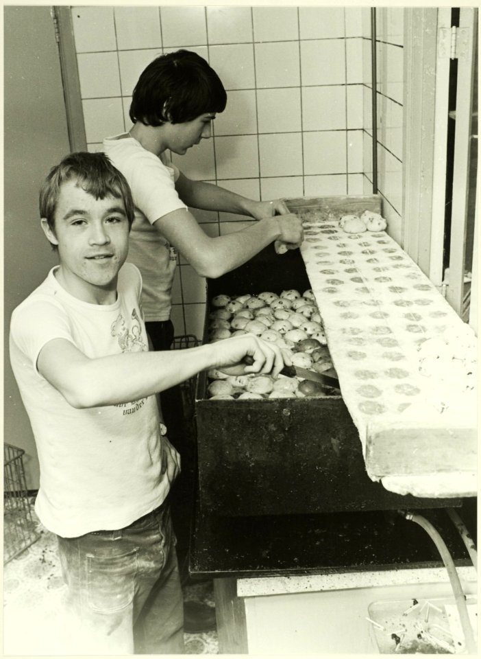 Oliebollenkraam van Boot en Bakker, NL-HlmNHA 5400465069