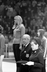Olympische Winterspelen te Grenoble. Huldiging van Carry Geijssen, winnares van , Bestanddeelnr 921-0802