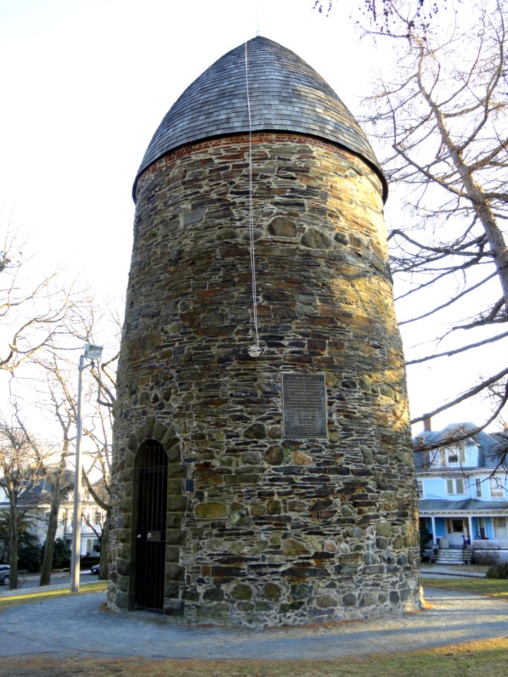 Old Powder House (Somerville, Massachusetts) - DSC04317
