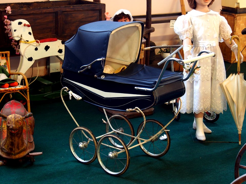 Old pram at the Musée Automobile de Vendée pic-2