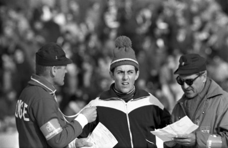 Olympische Winterspelen te Grenoble. Magne Thomassen (Noorwegen, midden) in over, Bestanddeelnr 921-0830