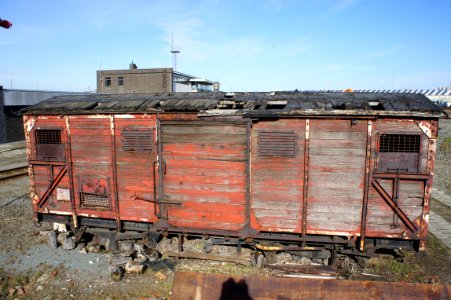 Old railroad wagon at the Oosterweelsteenweg, Port of Antwerp, pic4 photo