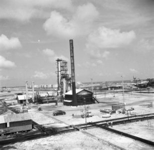 Oliebedrijf Eagle bij Oranjestad op Aruba, Bestanddeelnr 252-7951