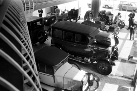 Oldtimers voor de veiling, Bestanddeelnr 927-9881