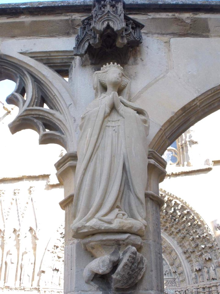 Olite - Iglesia de Santa María la Real, atrio 4