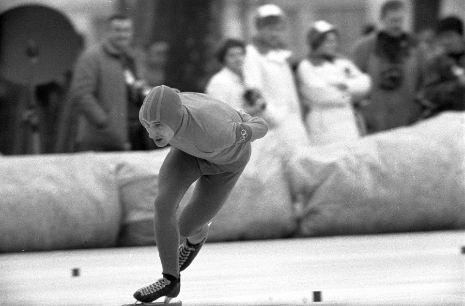 Olympische Winterspelen te Grenoble. Kees Verkerk in actie op de 5000 meter., Bestanddeelnr 921-0857