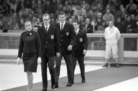 Olympische Winterspelen te Grenoble. De medaillewinnaars op de 5000 meter op weg, Bestanddeelnr 921-0845