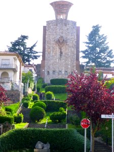 Olot - Iglesia de Sant Pere Màrtir 1