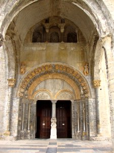 Oloron-Sainte-Marie (Pyr-Atl) porche Cathedrale-Ste Marie
