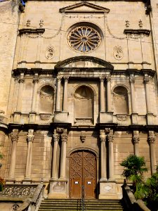 Olot - Iglesia de Sant Esteve 1 photo