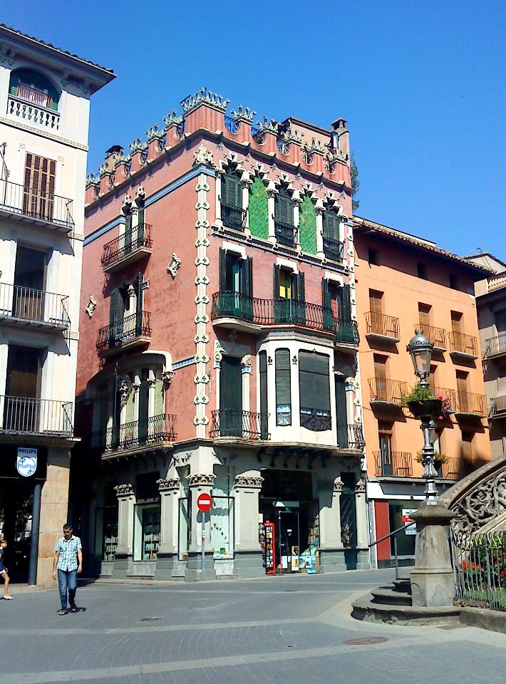 Olot Bürgerhaus Neoklassizistisch 001