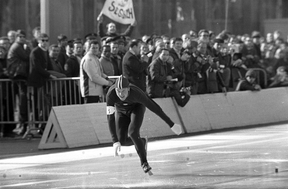 Olympische Winterspelen te Grenoble. Tom Gray (Verenigde Staten) in actie op de , Bestanddeelnr 921-0835